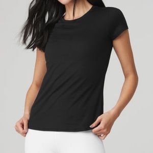 Alo Yoga Tee
